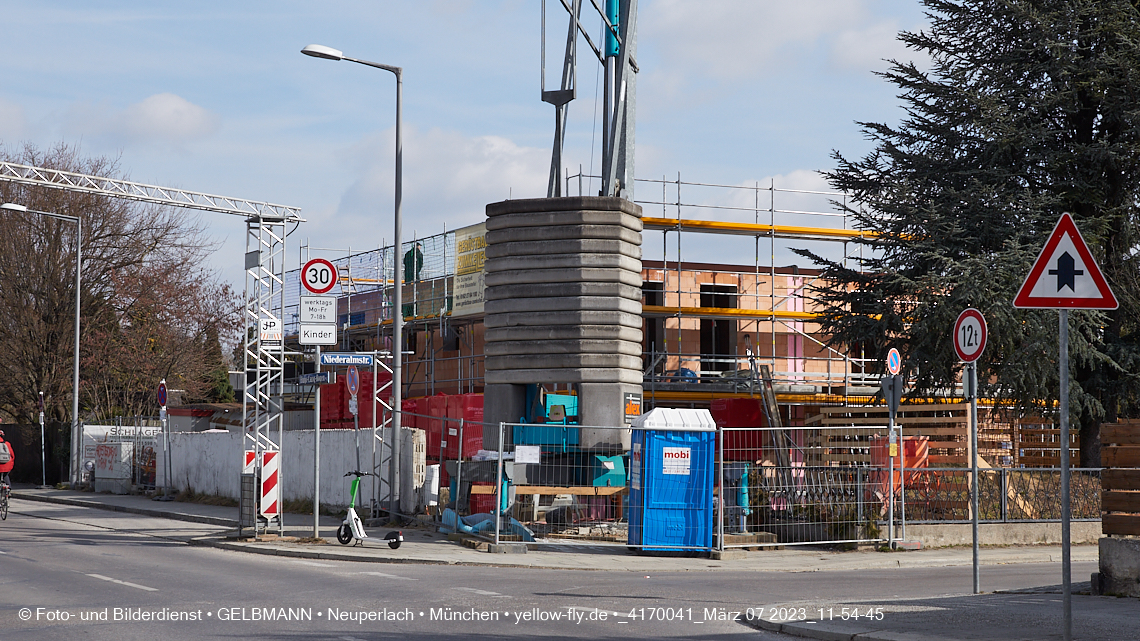 07.03.2023 - Baustelle Niederalmstrasse 16 in Neuperlach